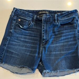 Women’s cut off jean shorts